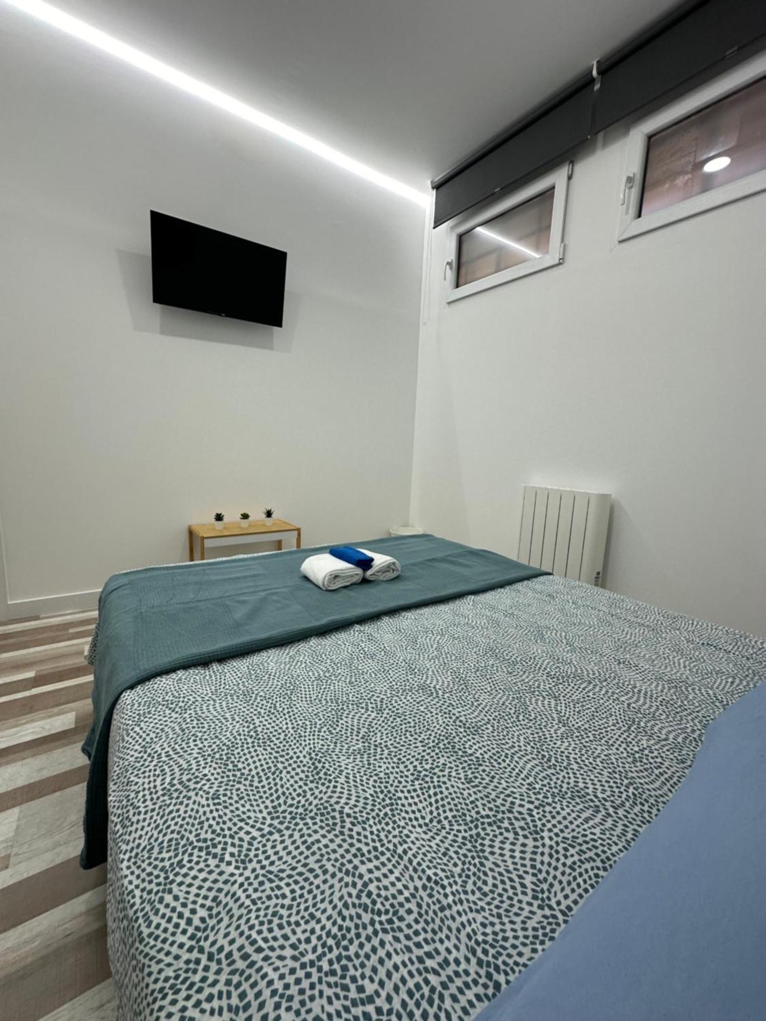 Alojamiento Fantasia Madrid Exterior photo
